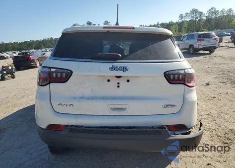 2020 Jeep Compass Latitude из США, поврежденный, VIN 3C4NJDBB0LT101376